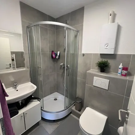 Sleep & Go Deluxe 1 Naehe Duesseldorf Appartamento Krefeld